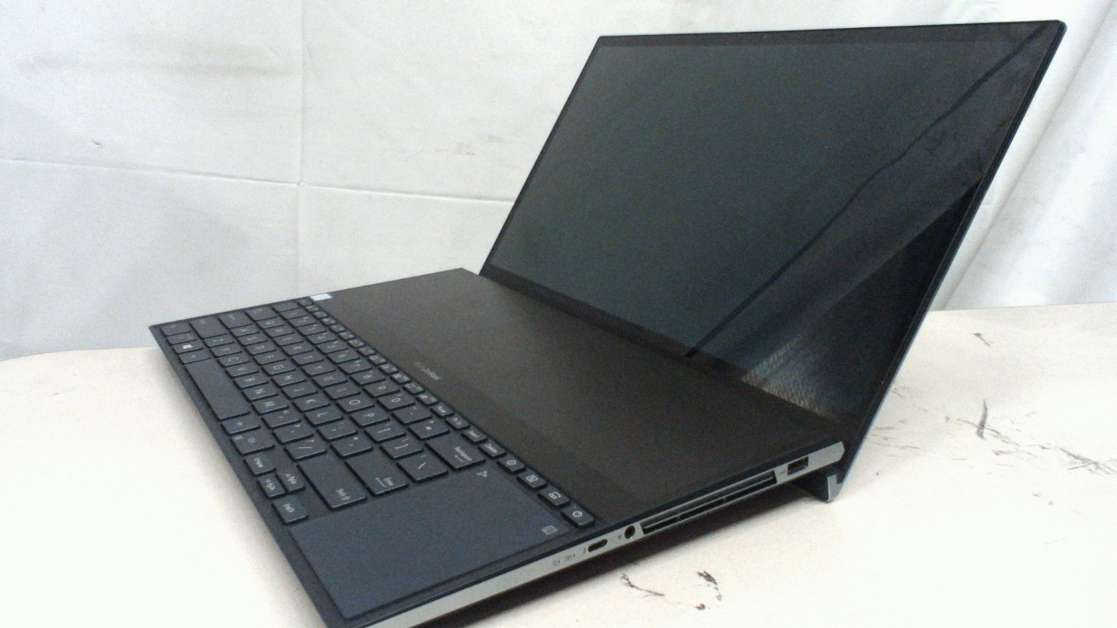 ASUS ZenBook Pro Duo UX581GV 15″ Laptop i9-9980HK 2.4GHz (1TB, 32GB RAM) NO BATT