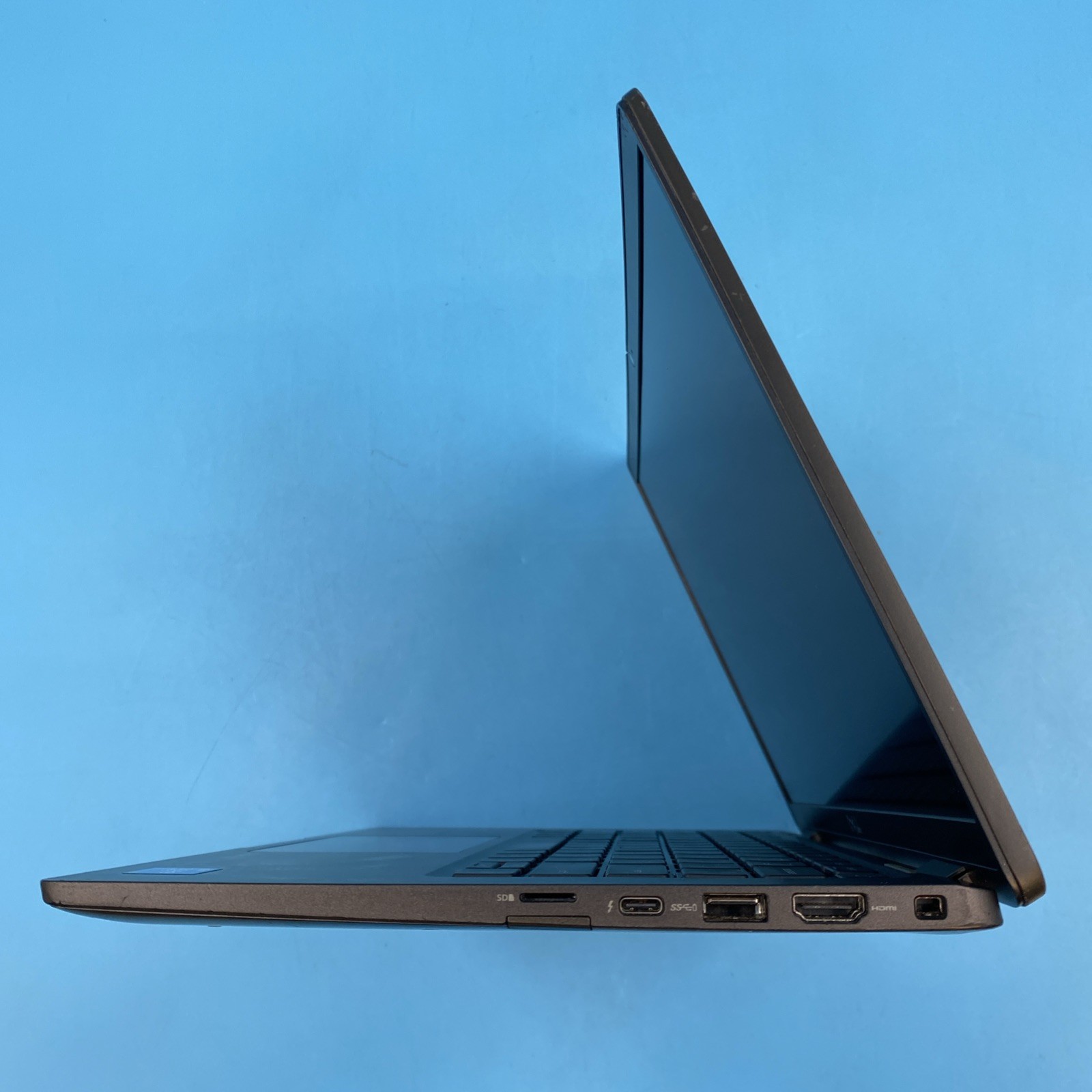 Dell Latitude 7420 | i5-1145G7 | 8GB RAM | 256GB SSD | WIN 11 PRO | 76% BATT