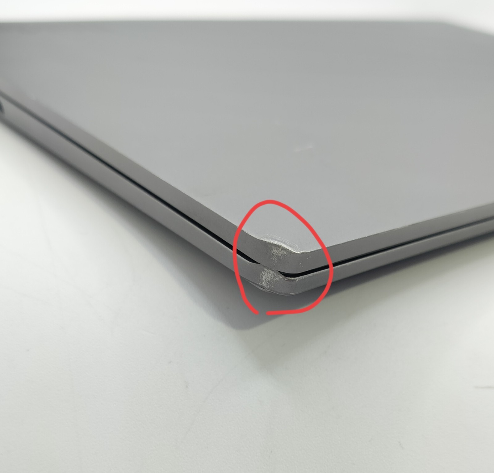 Lenovo ThinkBook 14s i7-8565U 16GB 256GB SSD Radeon 540X Laptop Win 11 Pro Read