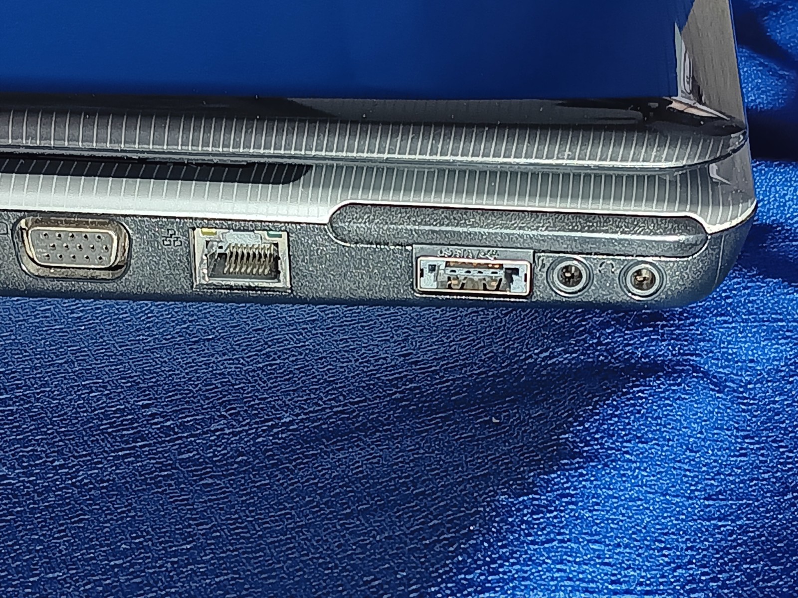 Toshiba Satellite laptop L505-S5964 Linux Mint v19 32 bit 320GB 4GB RAM w/Batt