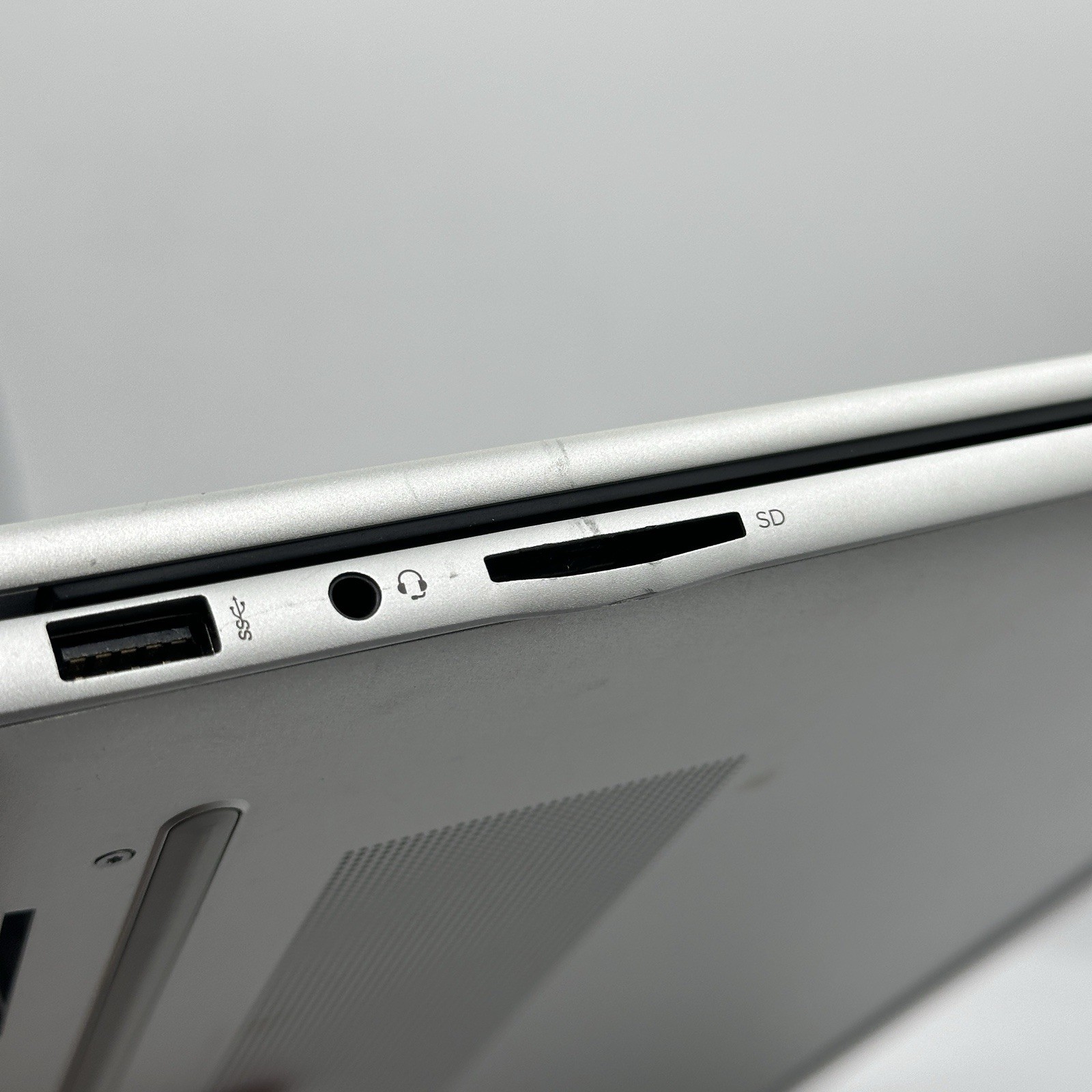 HP ENVY x360 15-ew0023dx 15.6″ Touch 2-in-1 16GB RAM 512GB SSD
