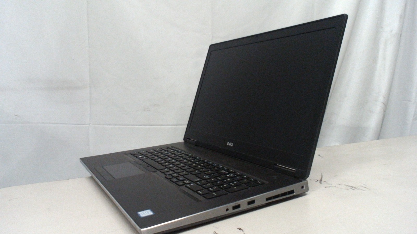 17.3″ Dell Precision 7740 Core i7-9750H (512GB, 32GB RAM)