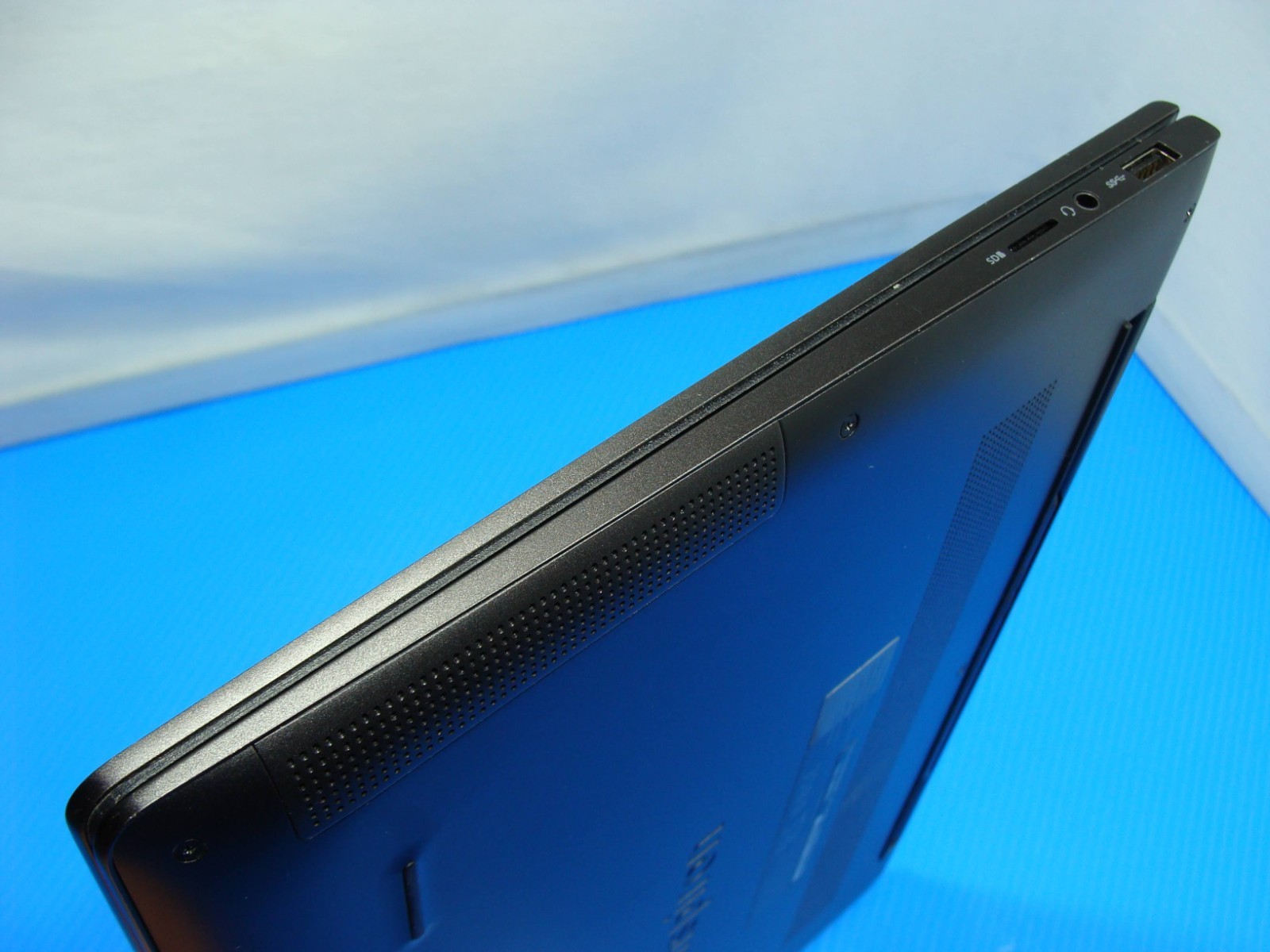 Dell Inspiron 7390 2-in-1 13.3″ 4K UHD TOUCH i7-8565U 1.8GHz 16GB 512GB W11H +PA