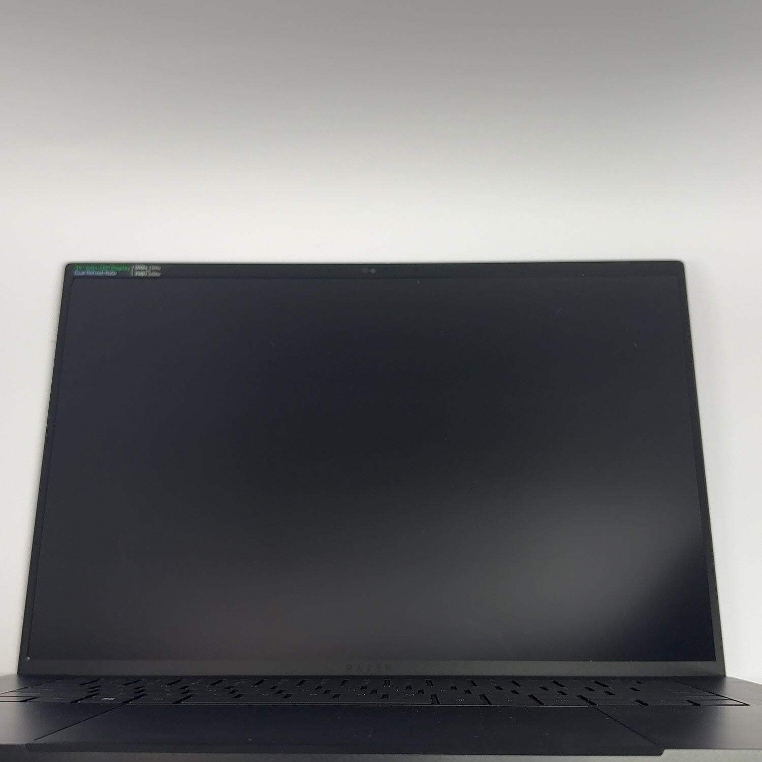 Razer Blade 16 RZ09-0483 16″ i9-13950HX 2.2GHz 32GB RAM 1TB SSD GeForce RTX 4090
