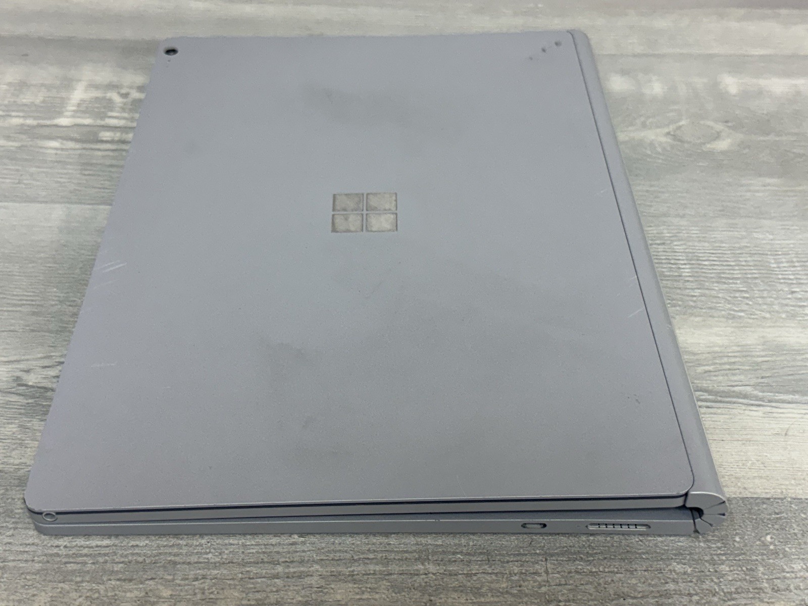 Surface Book 2 13.5″ 2017 Core i5 i7 256GB 512GB SSD – 8GB 16GB Ram – Silver