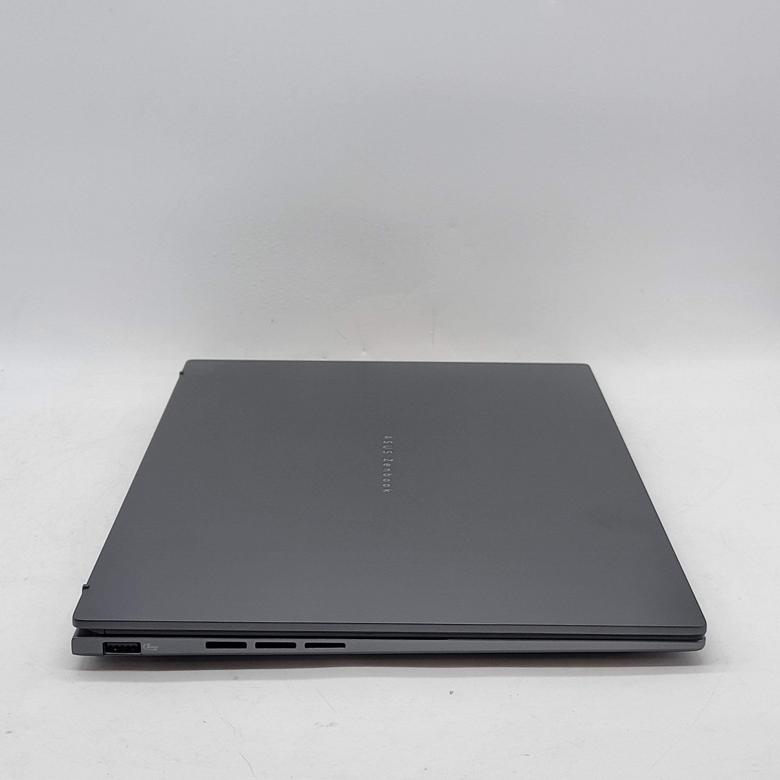 Asus Zenbook 14 UX3405C 14″ Core Ultra 7 255H 2.0GHz 16GB RAM 512GB SSD