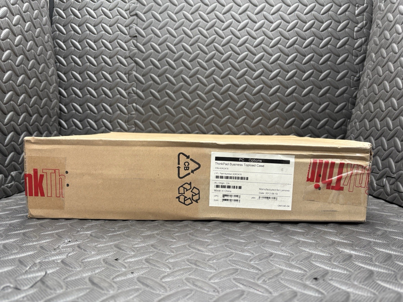 Lenovo Thinkpad 15.4″ Business Notebook Case Model 43R2476 (/GM1-1691-43R2476…