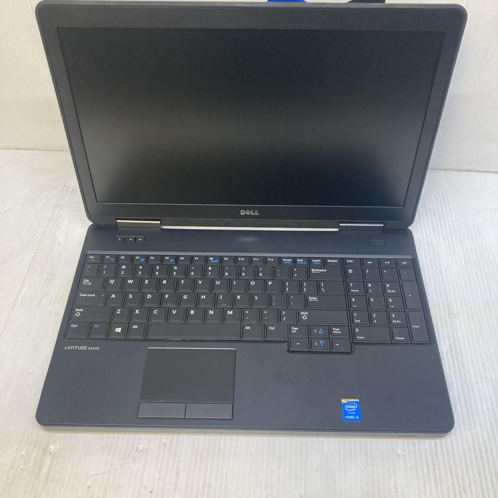 Dell Latitude E5540 Intel i5-4210U 1.7GHz 4 GB NO HDD Boot to BIOS no Battery