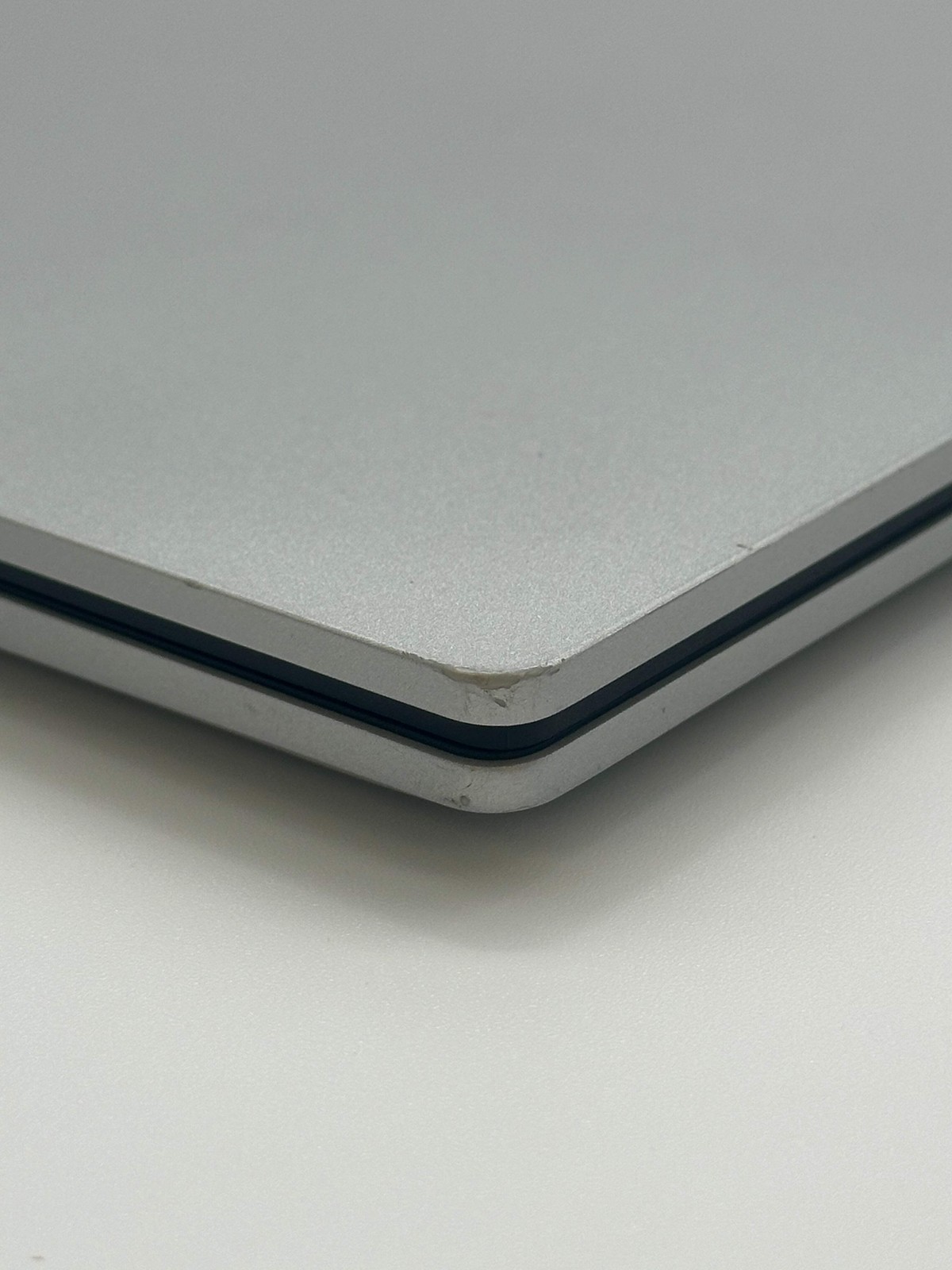 Samsung Chromebook XE345XDA 14-inch Intel Celeron 4GB RAM 32GB Silver Used