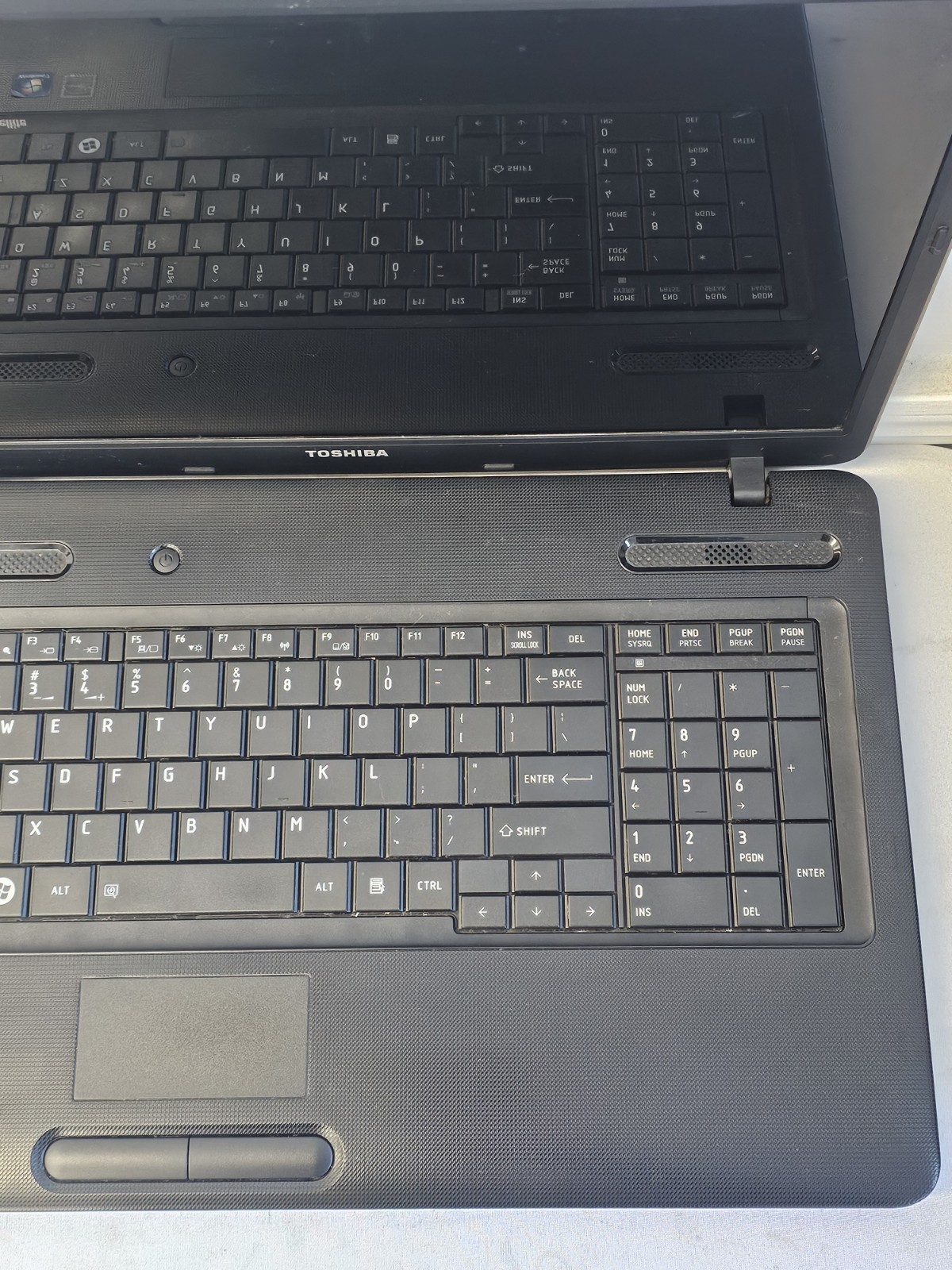 Toshiba Satellite C675-S7200 Laptop – Intel Pentium B940 – 4GB RAM – Read Desc.