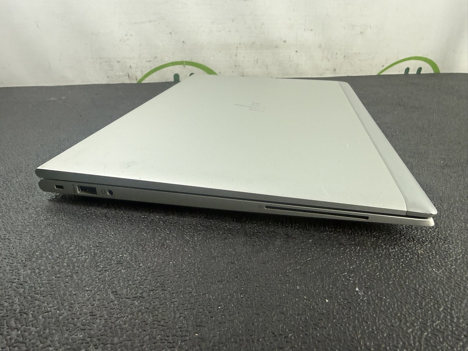 HP EliteBook 850 G7 15.6″ i7-10510U 1.8GHz 4GB DDR4 NO SSD NO BATTERY – READ