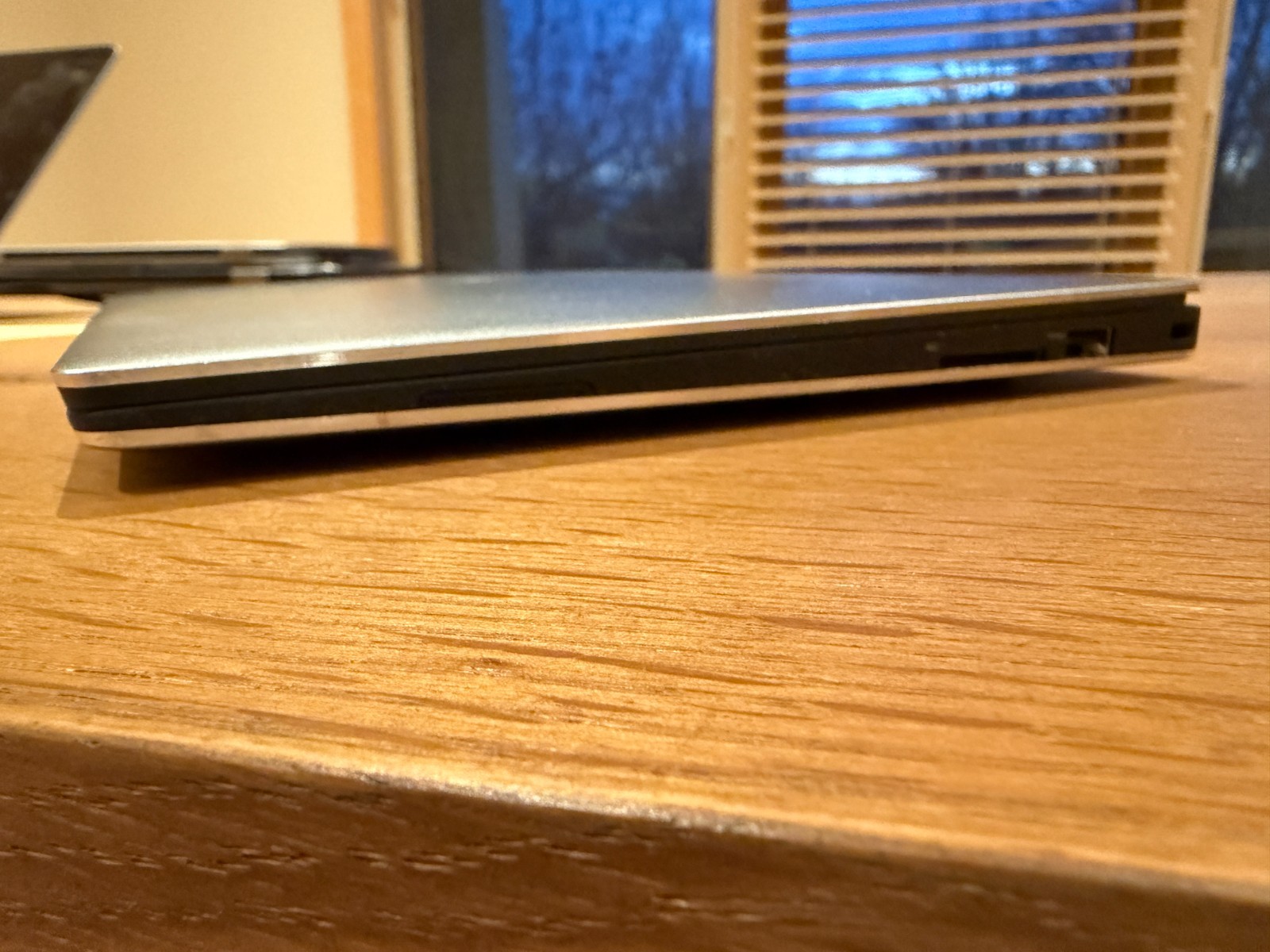 Dell XPS 13 9350 13″ Laptop Intel i7-6600U 233GB SSD
