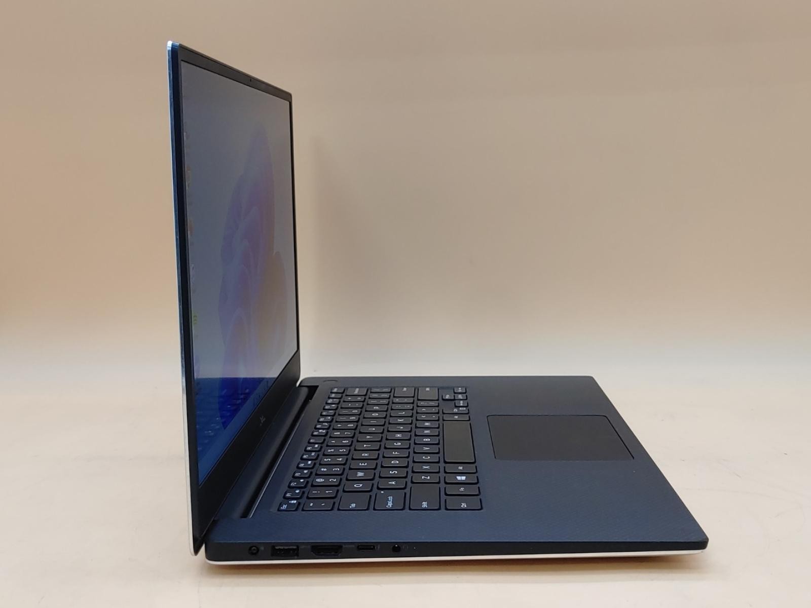 Dell XPS 15 7590 15.6″ i7-9750H 16GB 512GB M.2 SSD GTX 1650 Win11Pro **NO A/C**