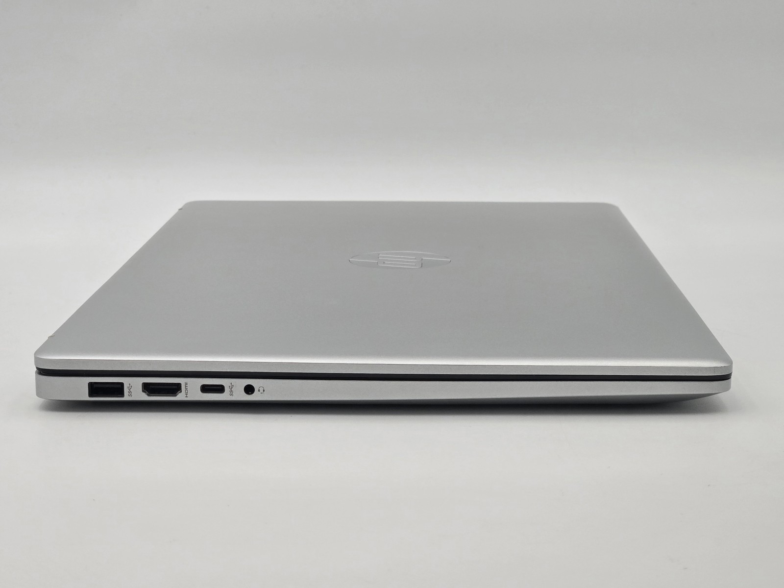 HP Laptop 17-cn0023dx 17″ FHD I5-1135G7 1TB SSD 16GB W11 Webcam