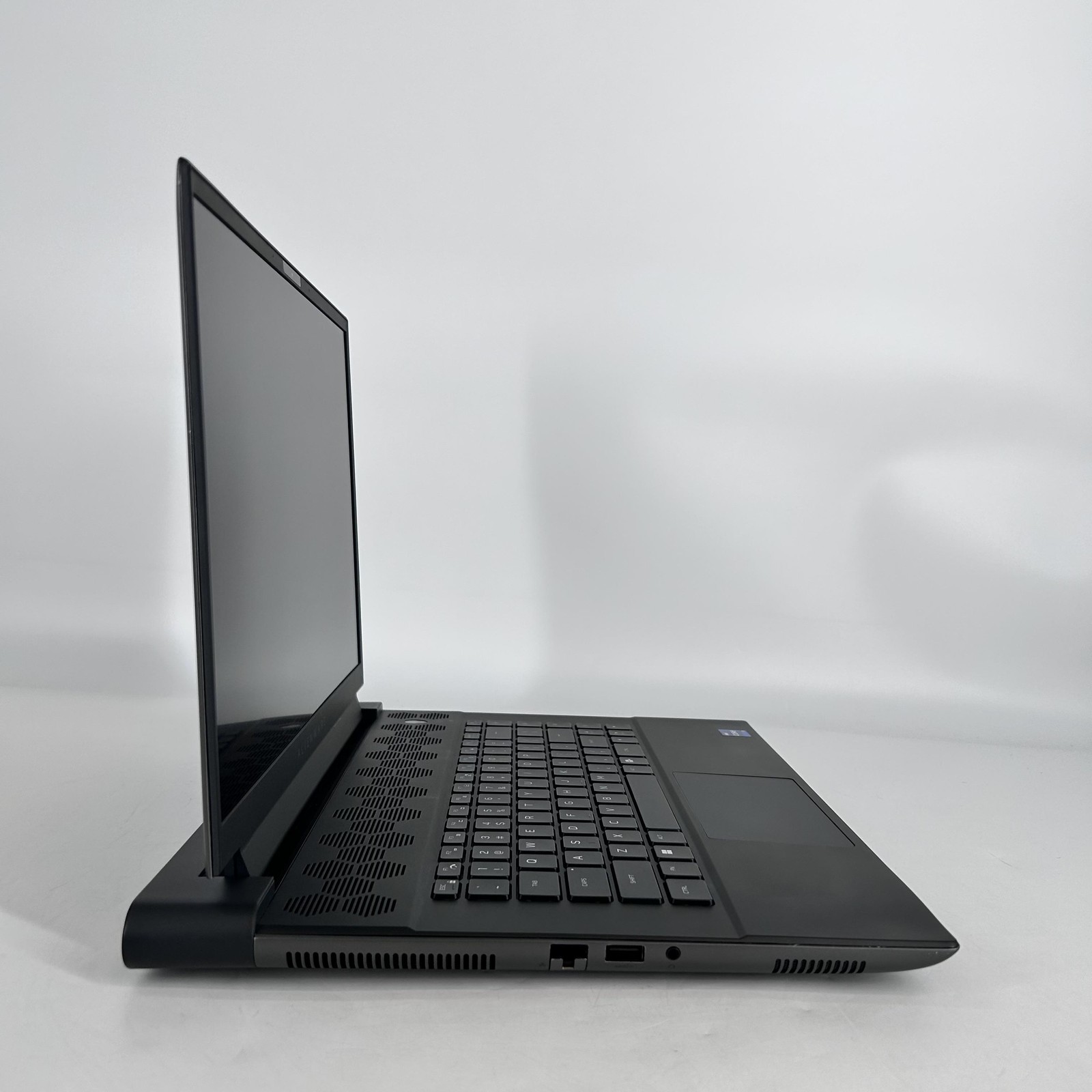 Dell Alienware M16 R1 480Hz FHD 2.2 GHz i9-13900HX 64GB 4TB SSD NVIDIA RTX 4090