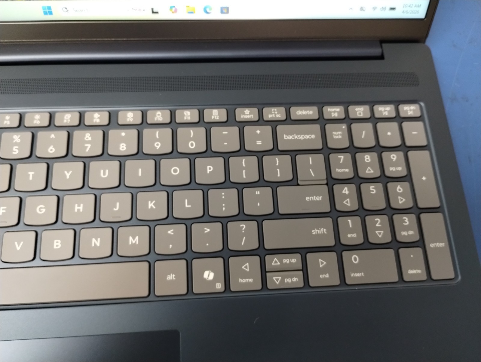 LENOVO IdeaPad Slim 5 16AKP10, AMD Ryzen AI 7 350, 16 GB RAM, 1 TB NVMe SSD