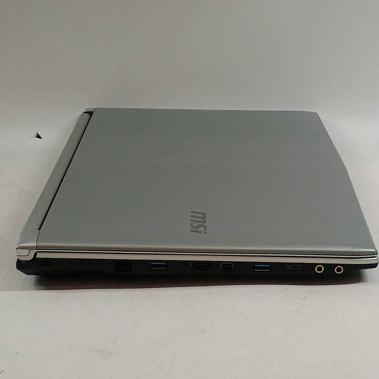 MSI Prestige PL60 7RD 15.6″ i7-7500U 2.7GHz 16GB RAM 128GB SSD 1TB HDD GTX 1050