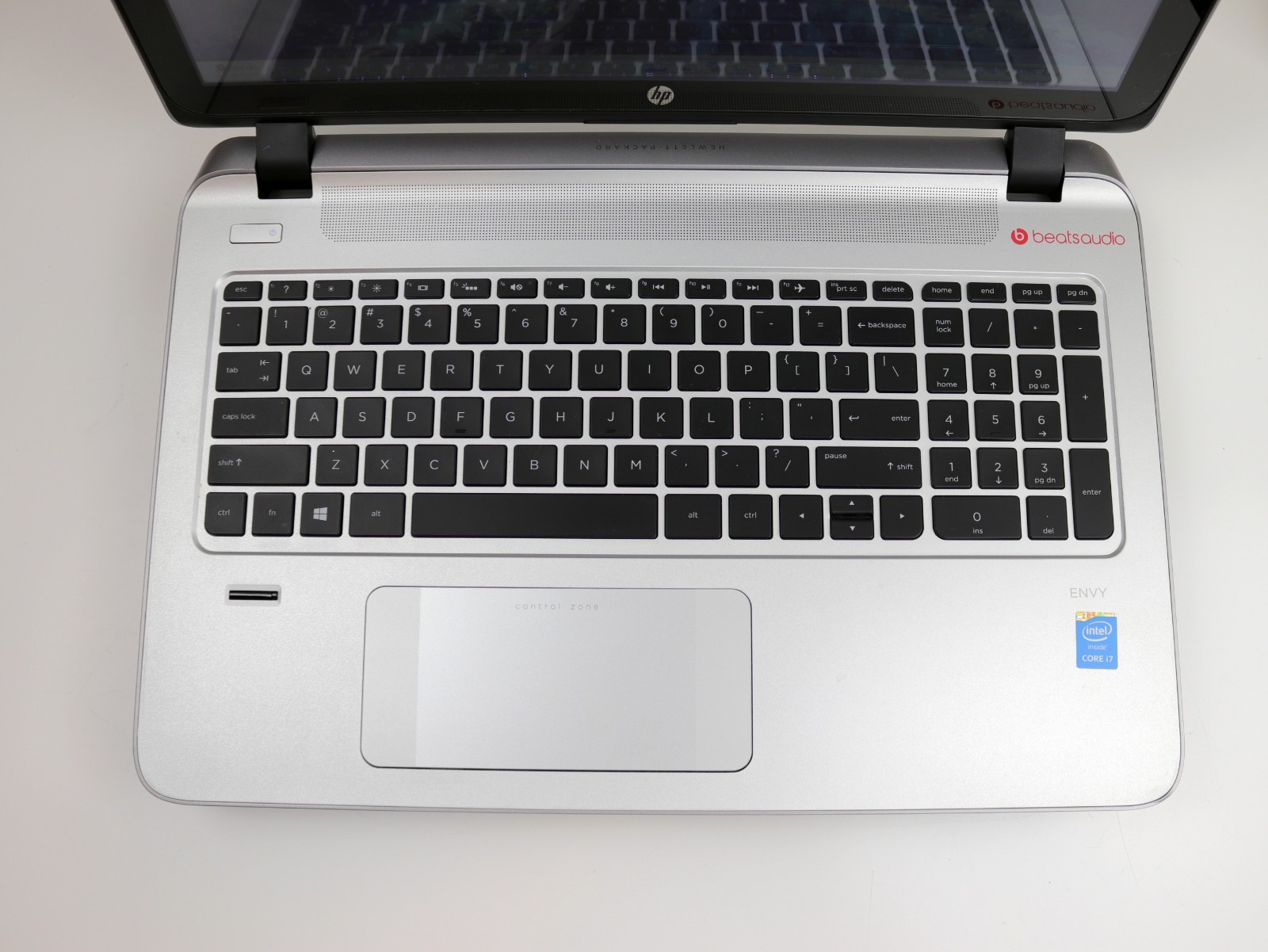 HP ENVY 15-k000 15.6” Full HD Touch Intel Core i7-4710HQ 512GB SSD 8GB RAM