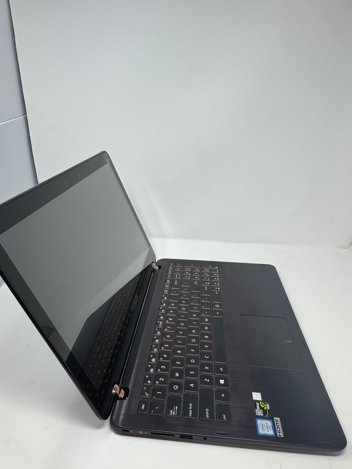 ASUS Q543U i7-6500U 16GB No HD Nvidia GeForce GTX 950M Touchscreen Grade B