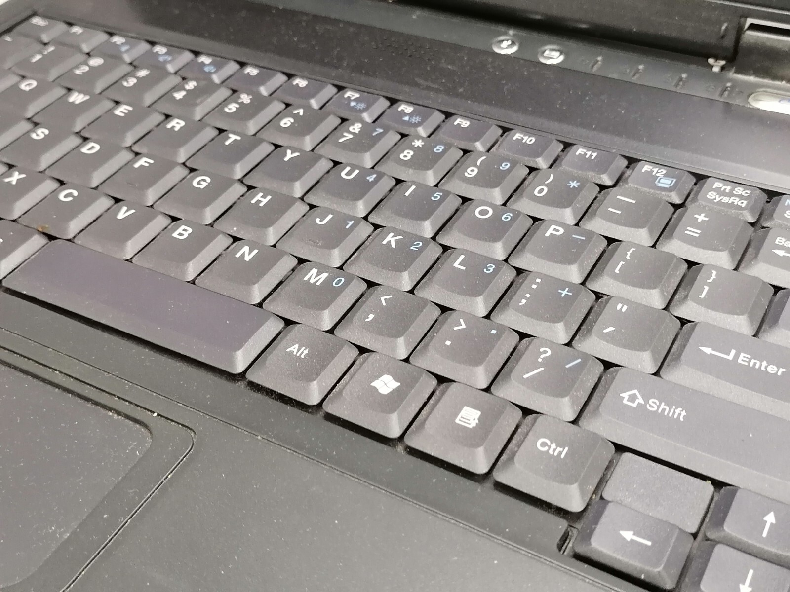 FOR PARTS 14.1″ ECS A535 (Athlon 4/1.20 GHz/512 MB RAM/NO HDD)