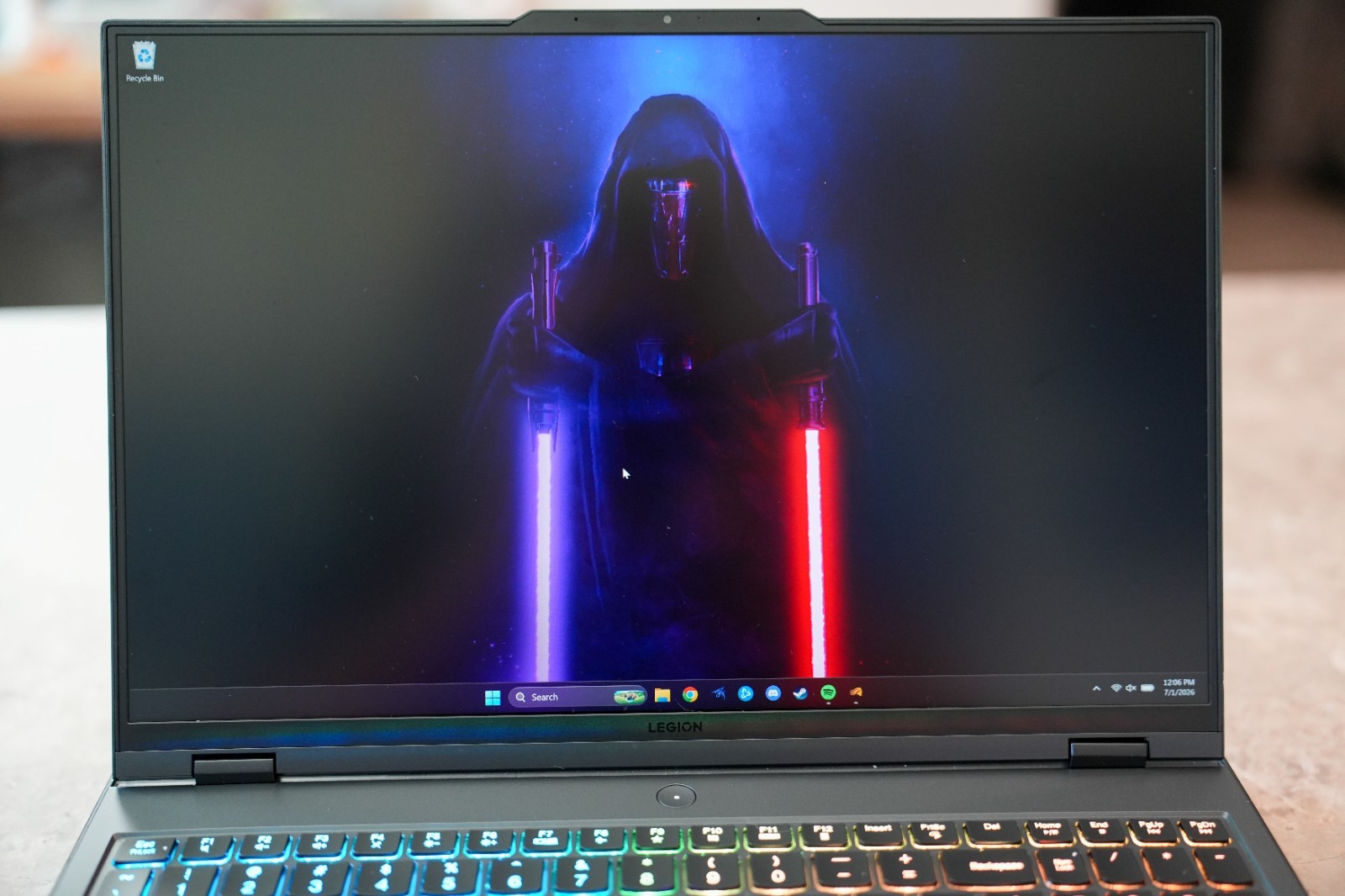 Lenovo Legion Pro 7 16ARX8H 16 WQXGA AMD Ryzen 9 7945HX 32GB 2TB RTX 4090