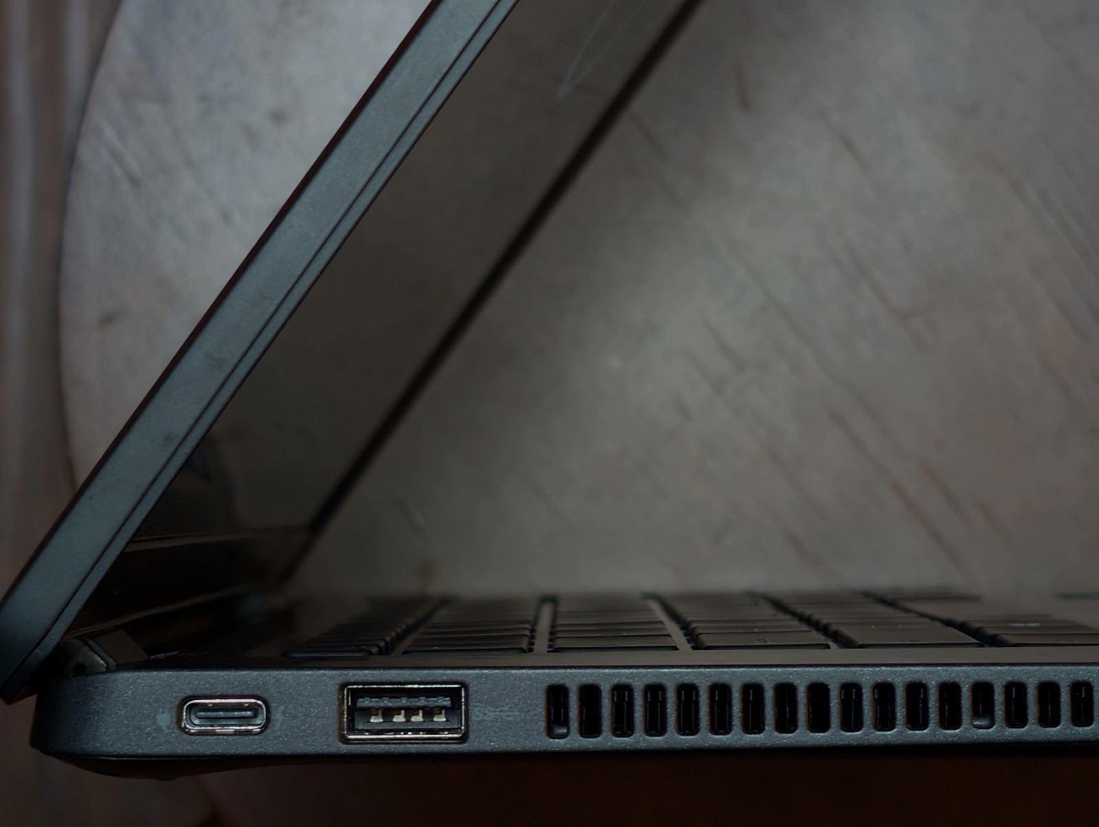 Dell Latitude 7520 i7-1185G7 3.00 GHz 16GB RAM 512GB SSD Windows 11