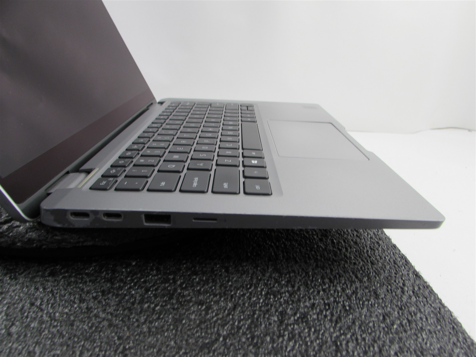 DELL LATITUDE 5320 (CONVERTIBLE) CORE I5-1135G7 256GB SSD 16GB RAM NO O.S/BATT