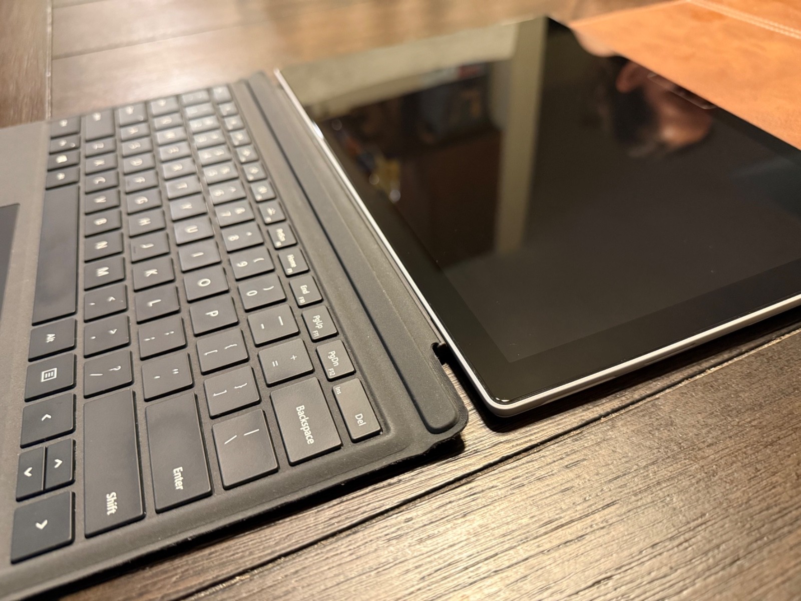 Microsoft Surface Pro 5 12.3″ 128GB SSD Intel Core M3 7th Generation 4gb RAM