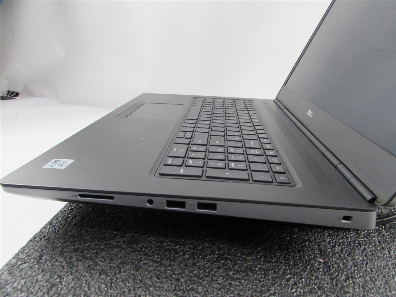DELL PRECISION 7750 1920X1080 FHD I7-10850H 1TB 32GB RAM RTX 4000 WIN 11 PRO