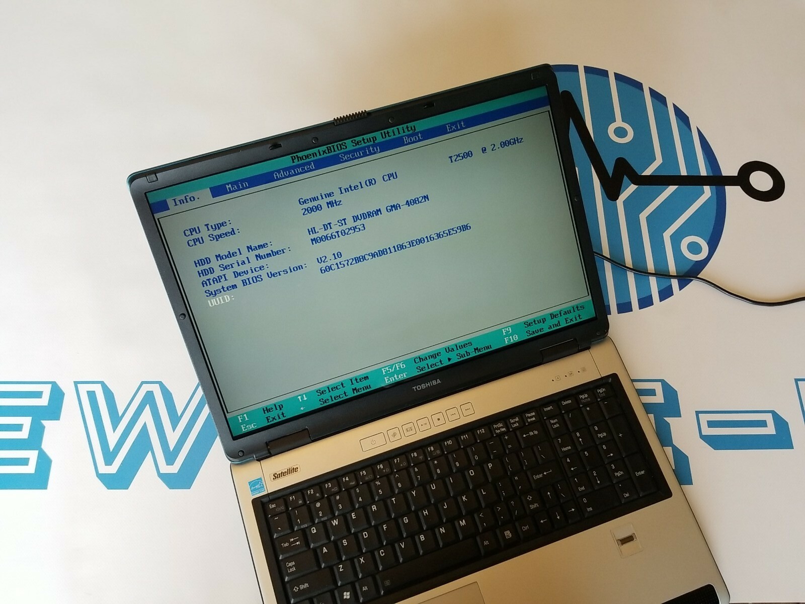 Toshiba Satellite P100 17.1″ Laptop Centrino Duo T2500 2.00GHz 1GB RAM No HD 49W