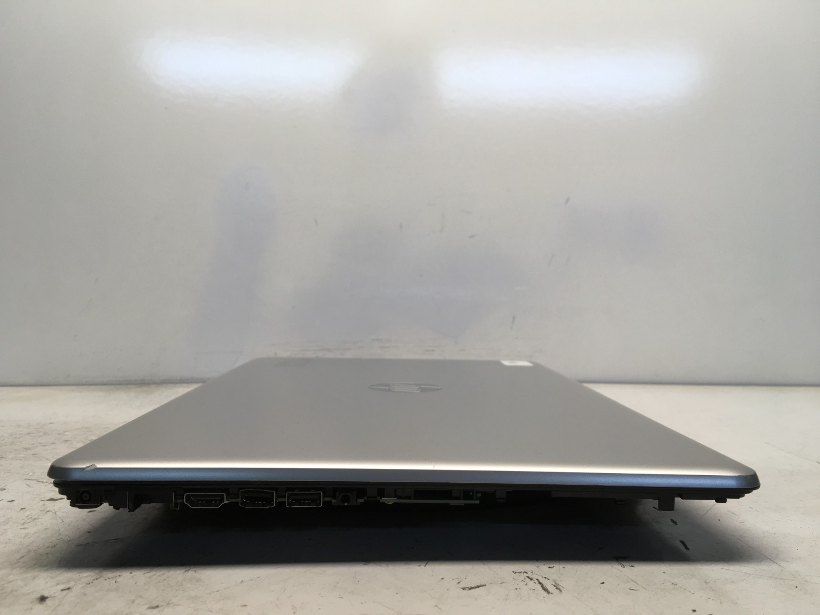 HP 17-CA1 AMD Ryzen 3 3200U 2600MHz 4 GB NO HDD