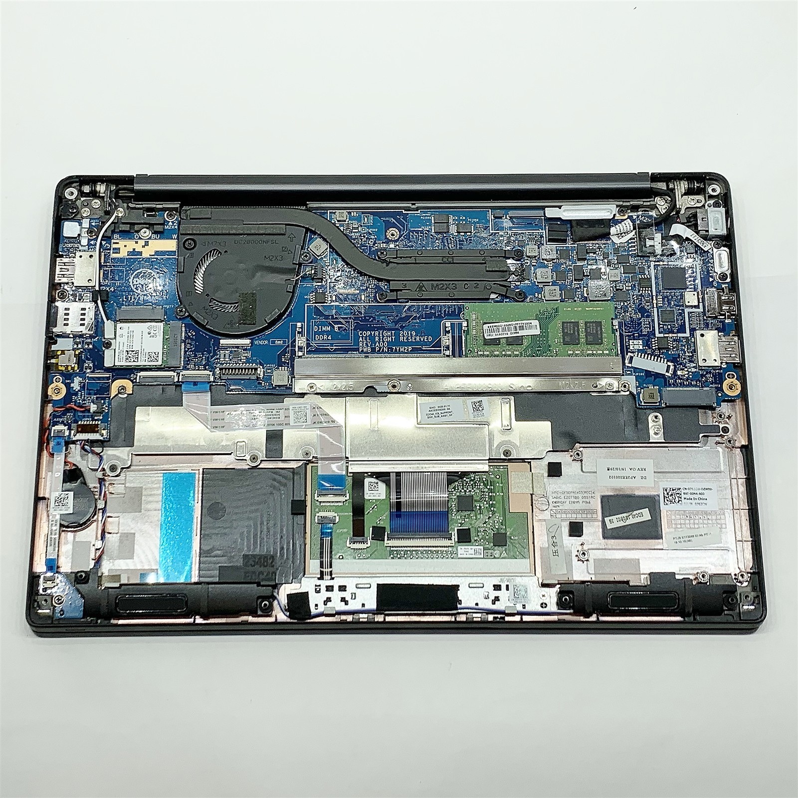 Dell Latitude 7400 Laptop i5 8265U 1.60GHZ 14″ HD 8GB NO HDD/BATT BIOS LOCKED
