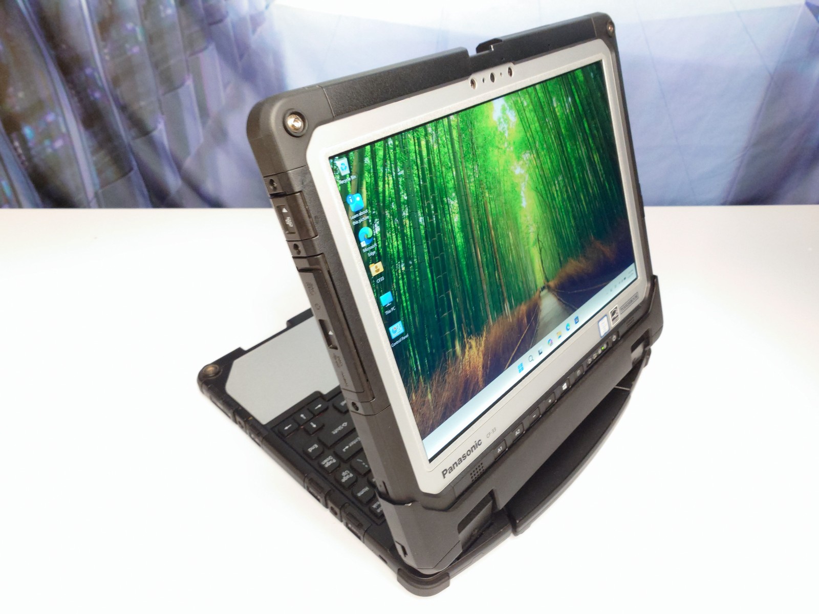 Panasonic Toughbook 33 CF-33 Mk1 12″ i7 16GB 500GB SSD Win 11 Pro Touch GPS LTE