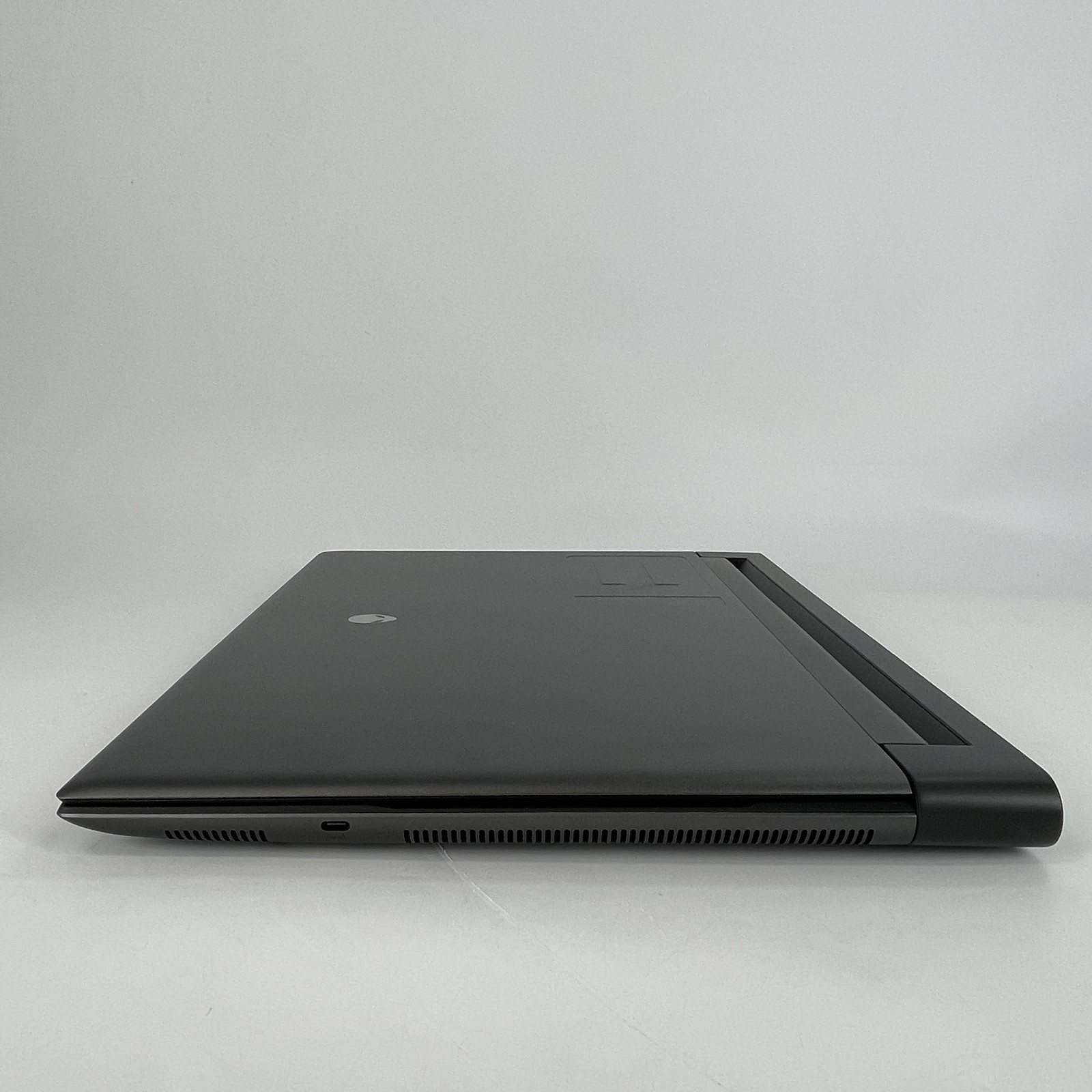 Dell Alienware M18 R1 165Hz QHD+ i9-13980HX 16GB 4TB RTX 4090 – BAD POWER RAIL
