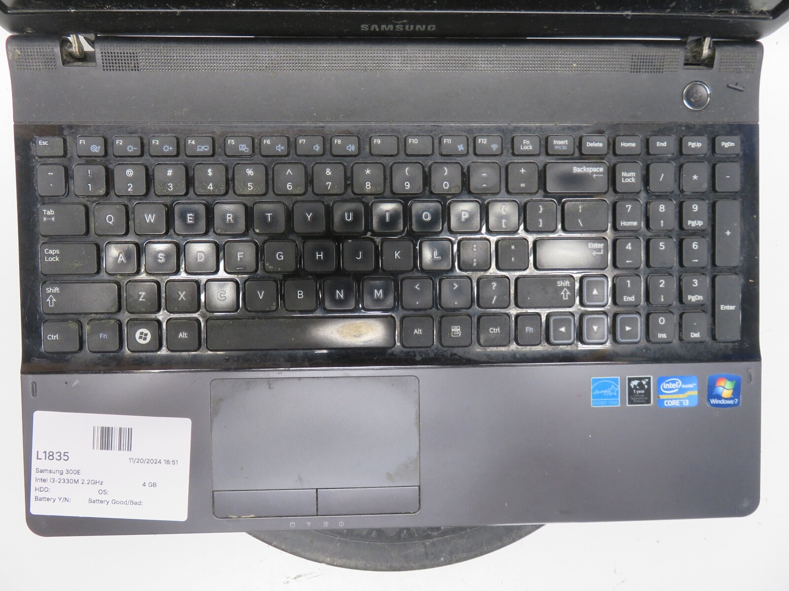 Samsung NP300E5A Intel i3-2330M 2.2GHz 4 GB NO HDD No Batt READ