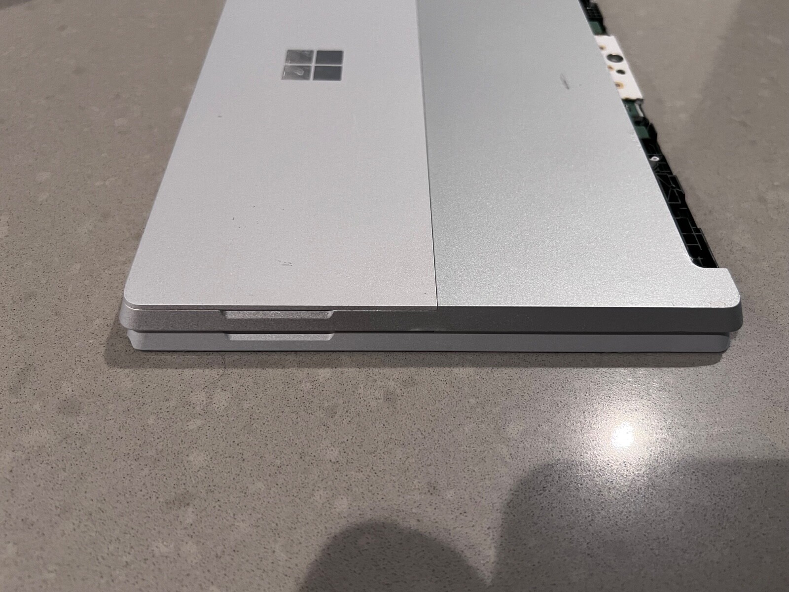 Lot of 2 As-is Microsoft Surface 3 1645 12″ Tablet 1.6GHz 4GB 64GB Windows A8