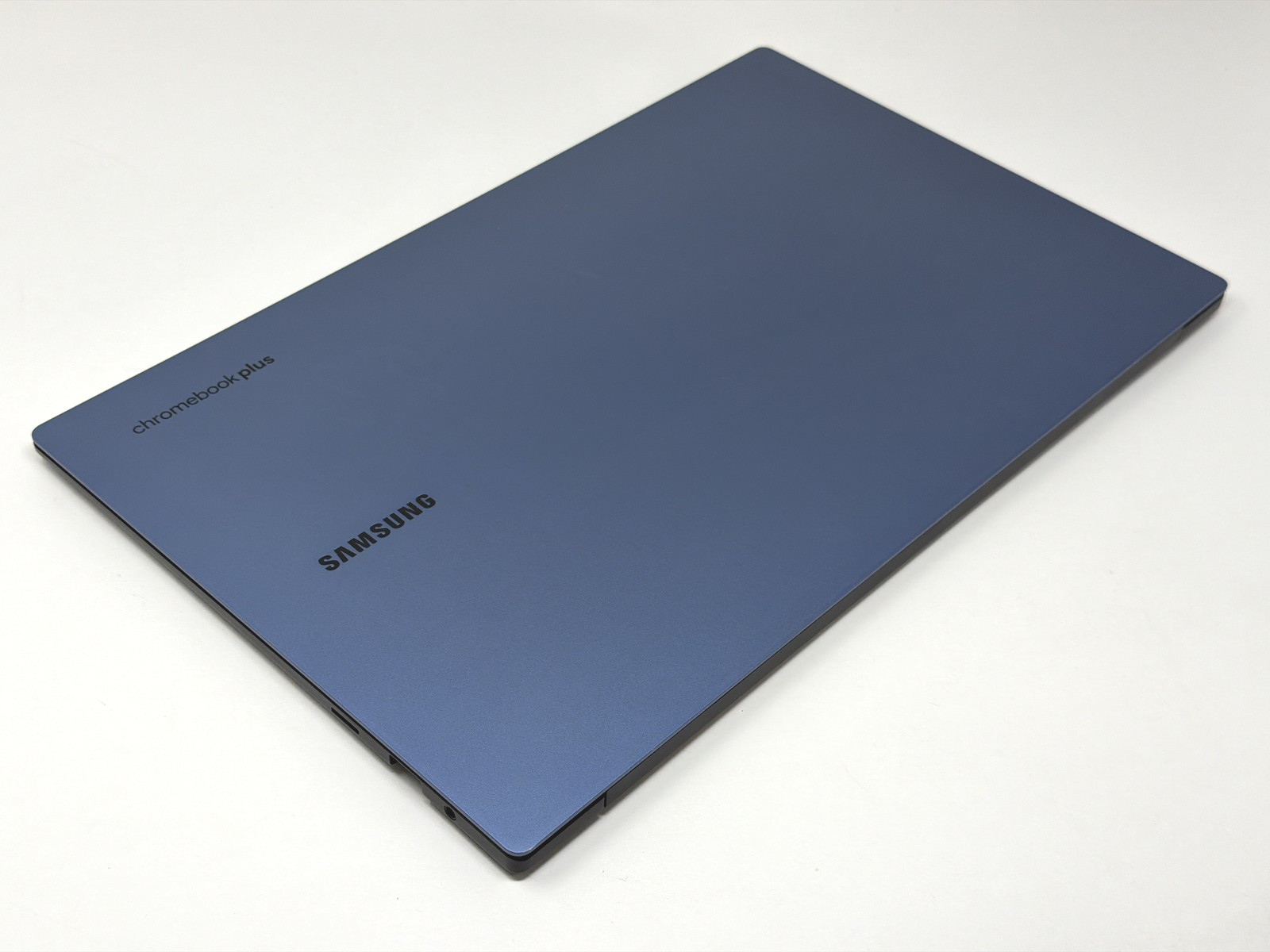 Samsung Galaxy Chromebook Plus 15.6in Core i3 1000 8GB RAM 256GB SSD Very Good