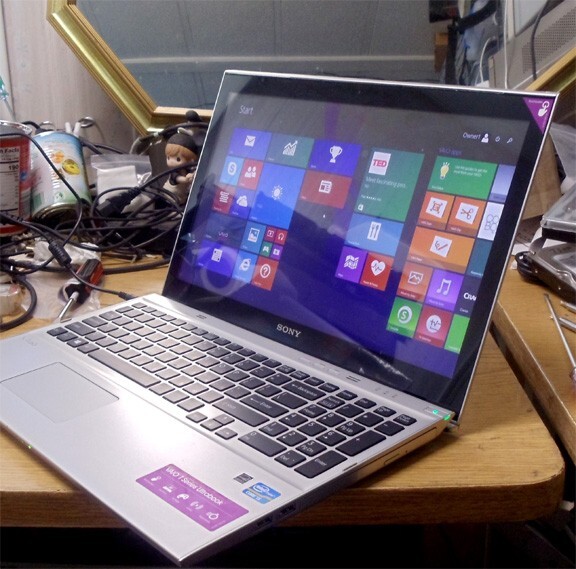 Sony 15″ SVT151A11 i5 1.8G 8gb ram 500gb HDtouch screen 1920×1080 light key dvd
