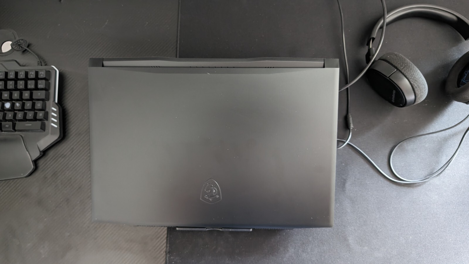 MSI Katana GF76 15.6″ (512GB SSD, Intel Core i7 11th Gen., 2.30 GHz, 16GB)…