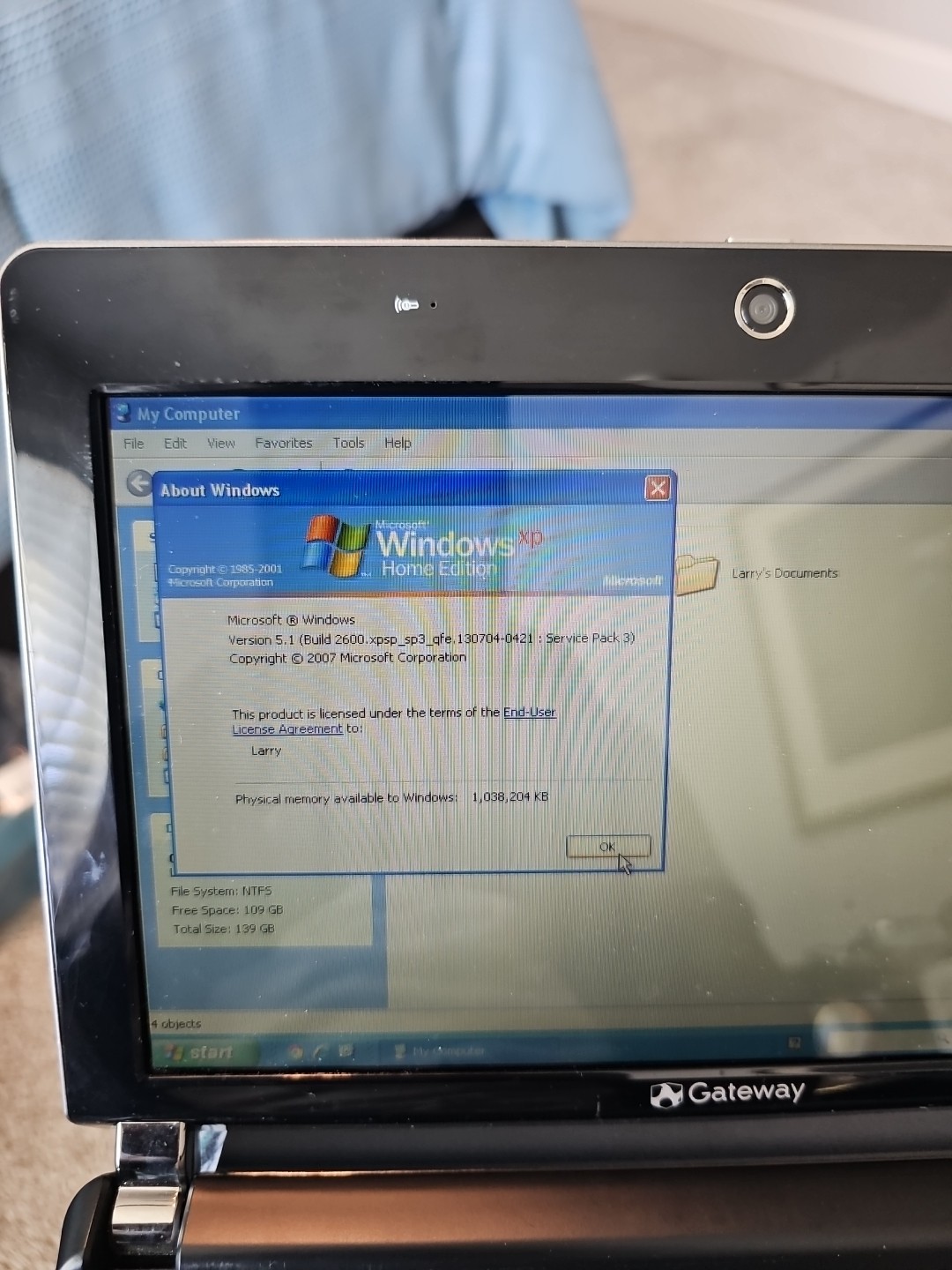 Gateway KAV60 10″ Intel Atom N270 1.60GHz 1GB RAM 160GB HDD Win XP HOME + Case