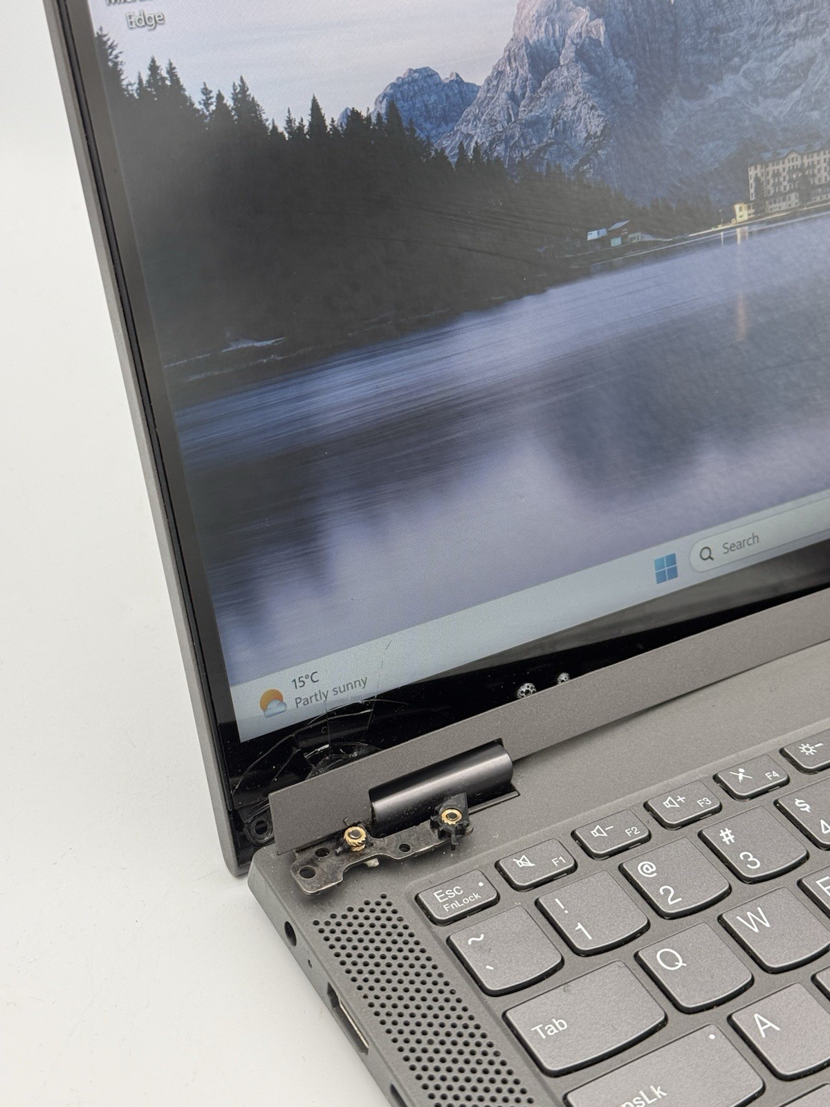 Lenovo IdeaPad Flex 5 14” – Ryzen 5 5500U/16GB RAM/512GB SSD (HINGE ISSUE) 45C
