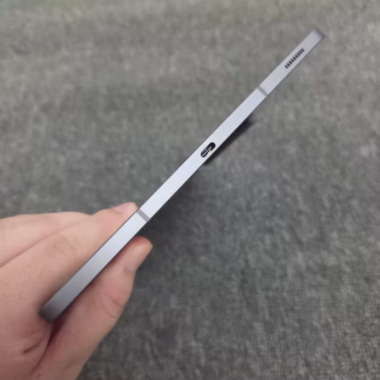 Samsung Galaxy Tab S9 FE+ 12.4″ 120Hz LCD Wi-Fi Tablet
