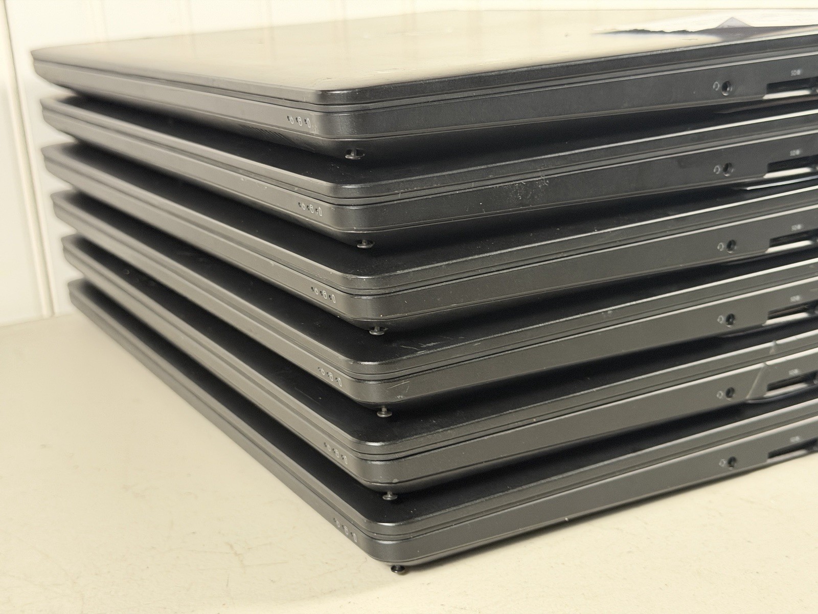 Lot of 6 Dell Latitude E5570 i7-6600U 8GB 256GB SSD Radeon R7 Win11P No Chargers