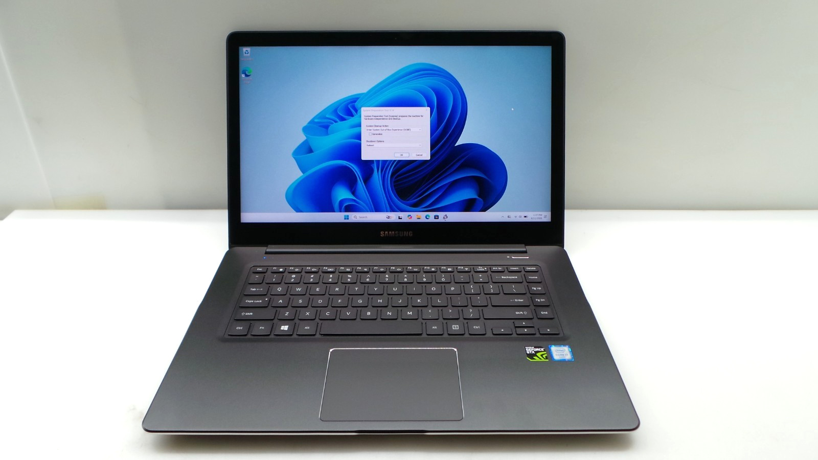 Samsung Notebook NP940Z5L | 15.6″ | i7-6700HQ | 8GB 256GB SSD | Touchscreen