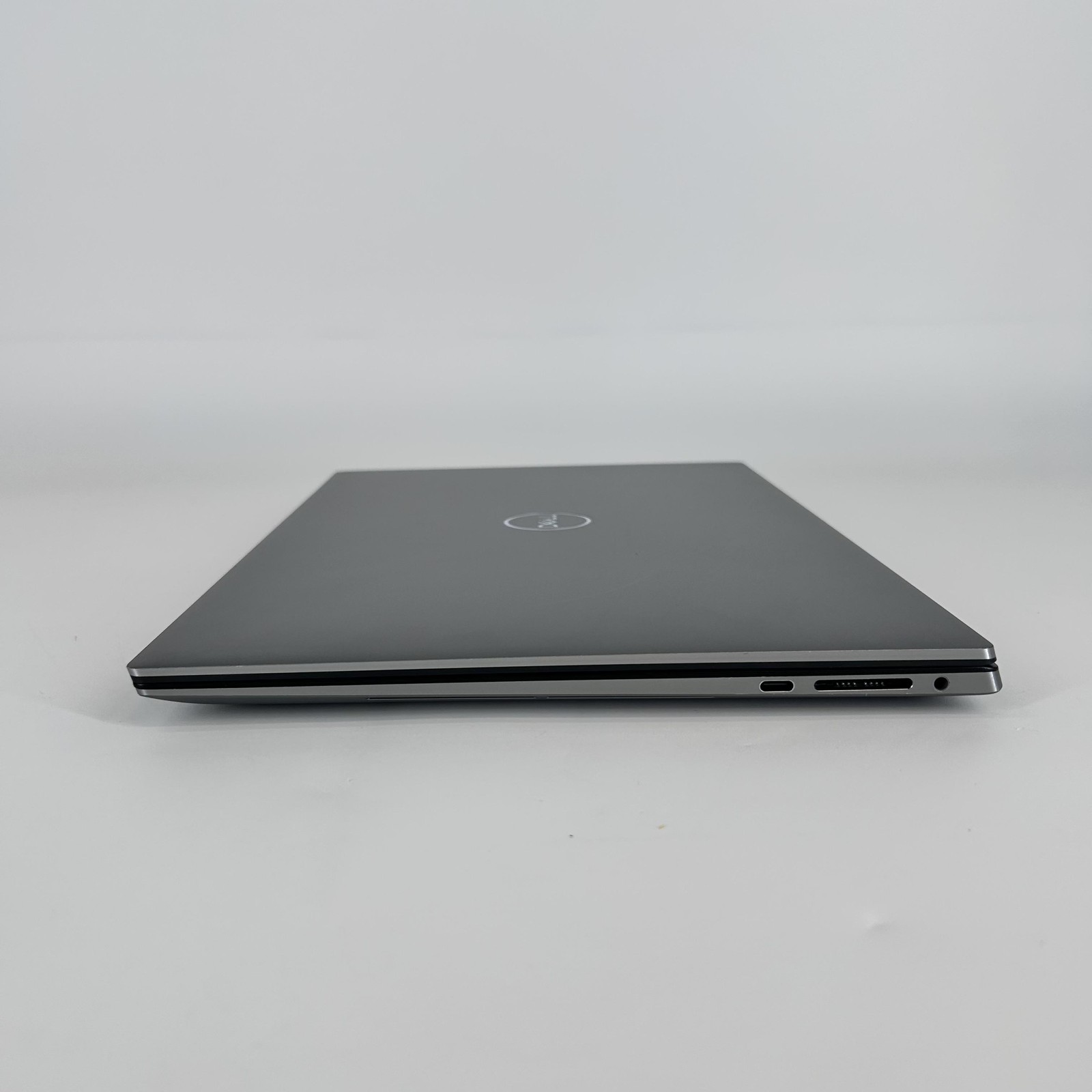 Dell Precision 5550 15.6 FHD+ i7-10750H 2.60GHz 32GB 1TB SSD Quadro T1000