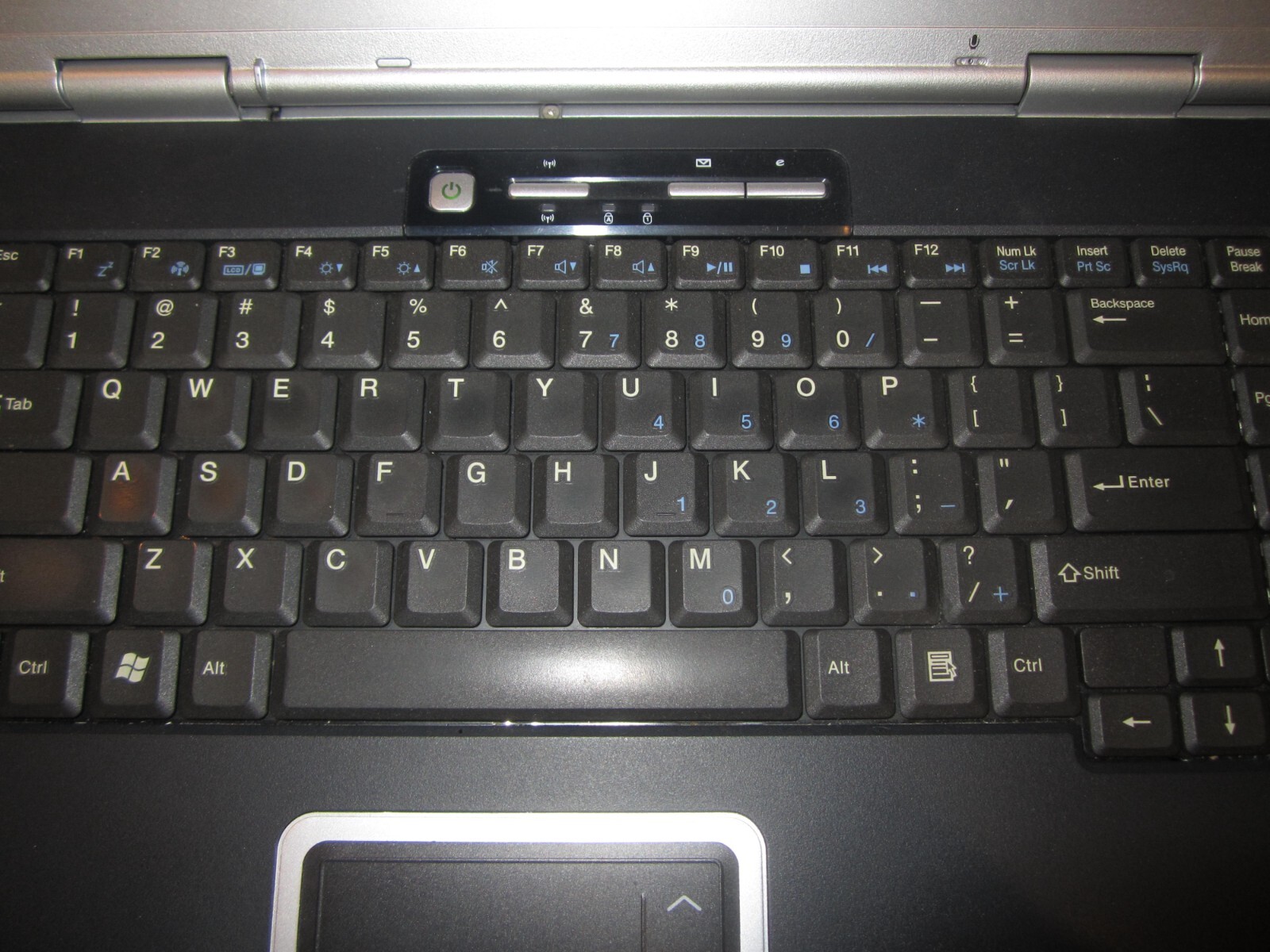 QCI QCOM CS10 KN1 Laptop 2GBRAM NoHD Boots to BIOS SCREEN INTACT NoCORD – PARTS