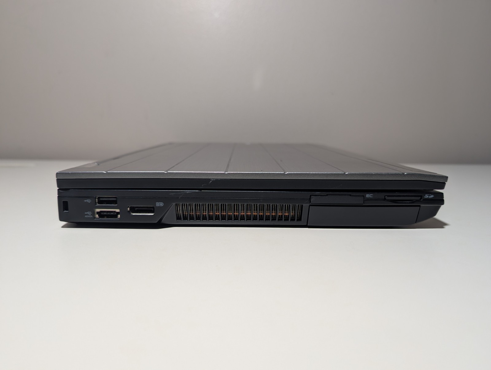 15″ Dell Precision M4500 | i5 8GB RAM 256GB SSD | FHD DVD-RW NVIDIA Win 10 Pro