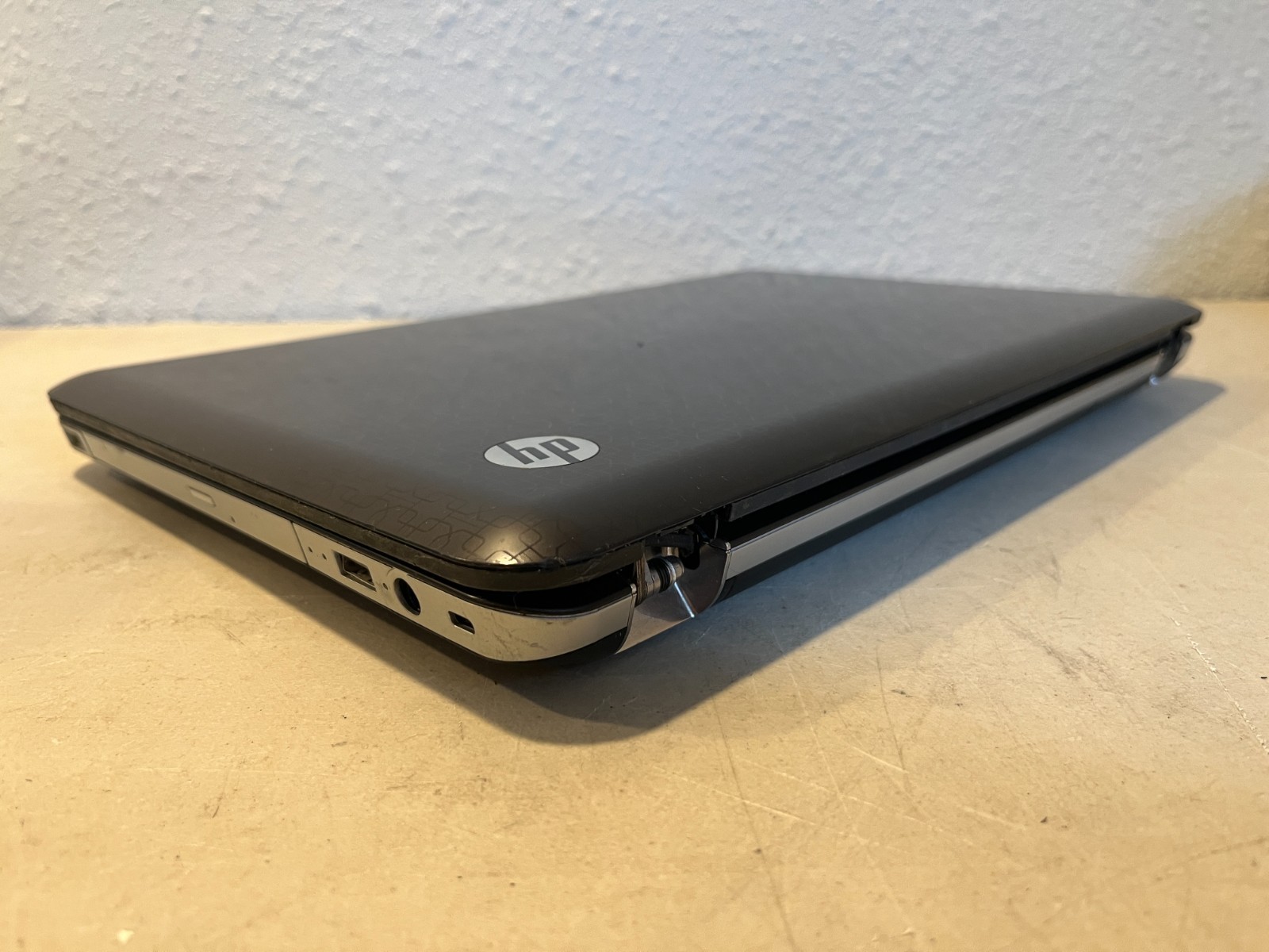 HP Pavilion dv6 Laptop AMD Phenom II 2.8GHz 4GB RAM Linux Mint HDD Win7HomeP