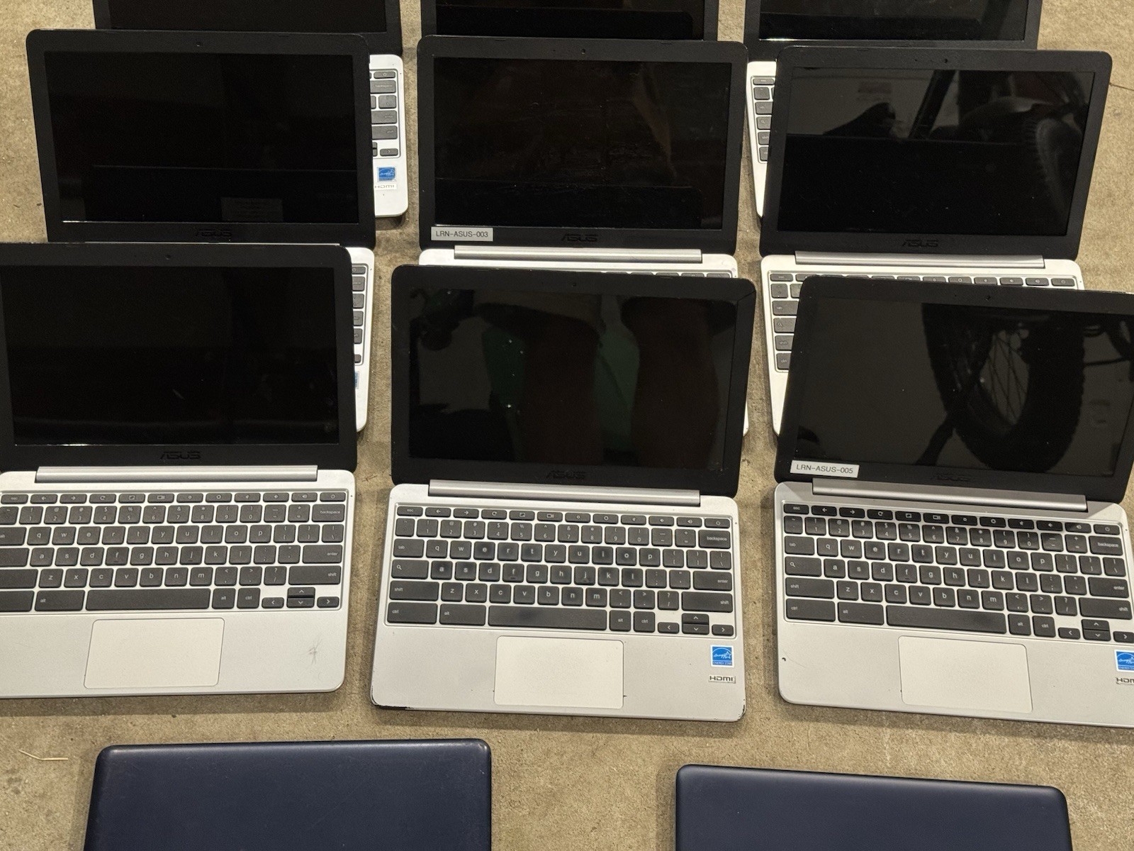 Lot of 11 Working Asus C201P Chromebooks BAD BATTERIES