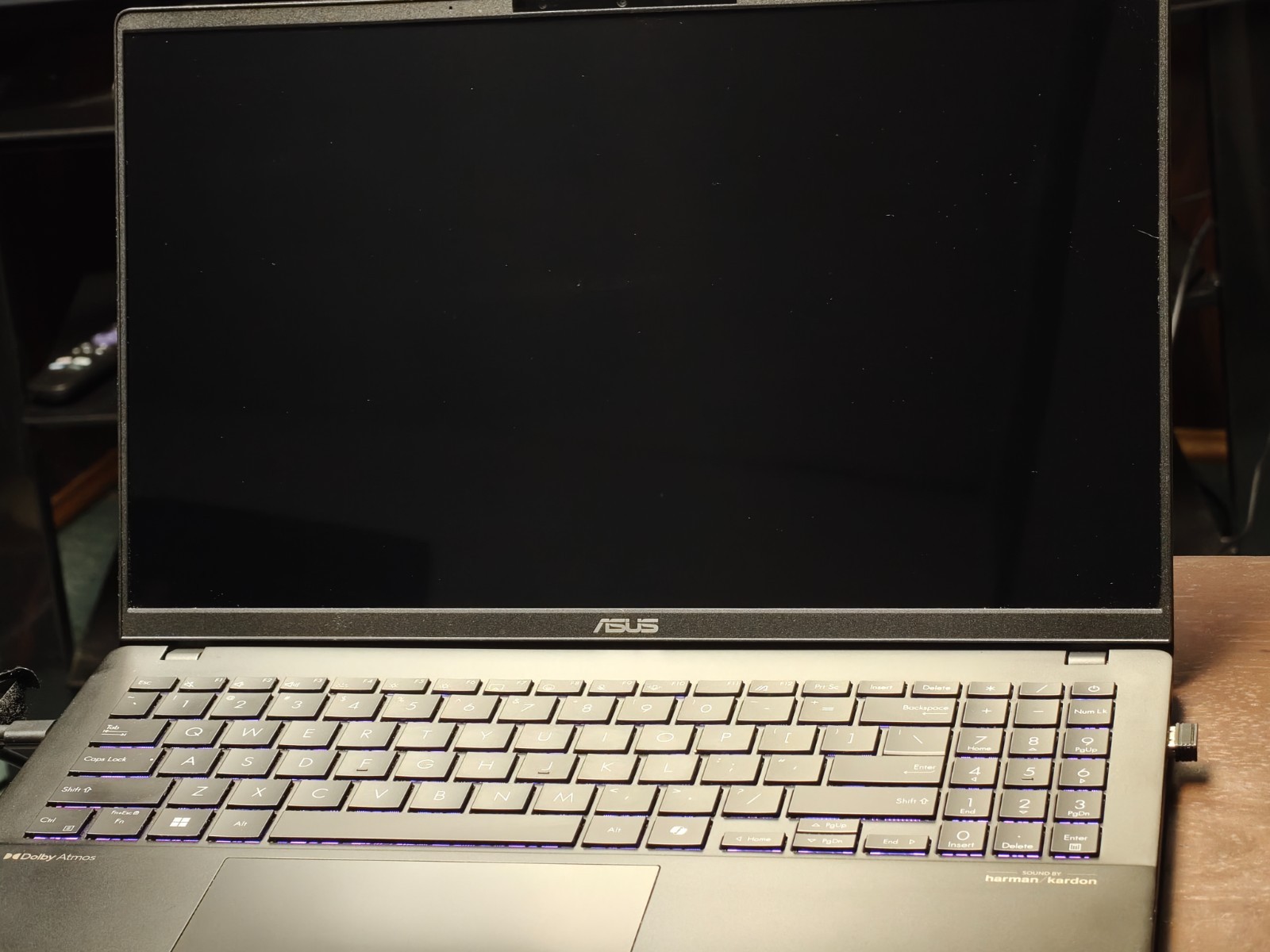 Asus Vivobook S15 Q5507Q 15.6″ OLED 120hz Snapdragon X Plus 16GB RAM 512GB SSD